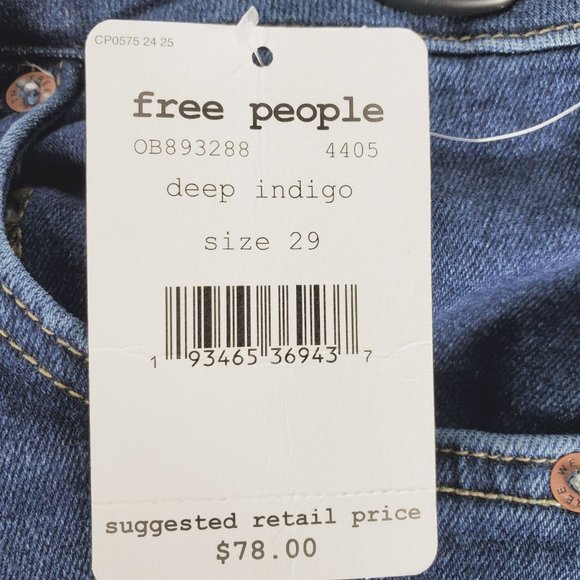 Free People High Rise Jeggings In Deep Indigo Blue With A Frayed Hem Sz 29 NWT - Picture 11 of 11